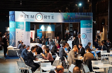 Conseil de l'innovation du Québec - innovons ici - groupe de personnes réunis à un évènement